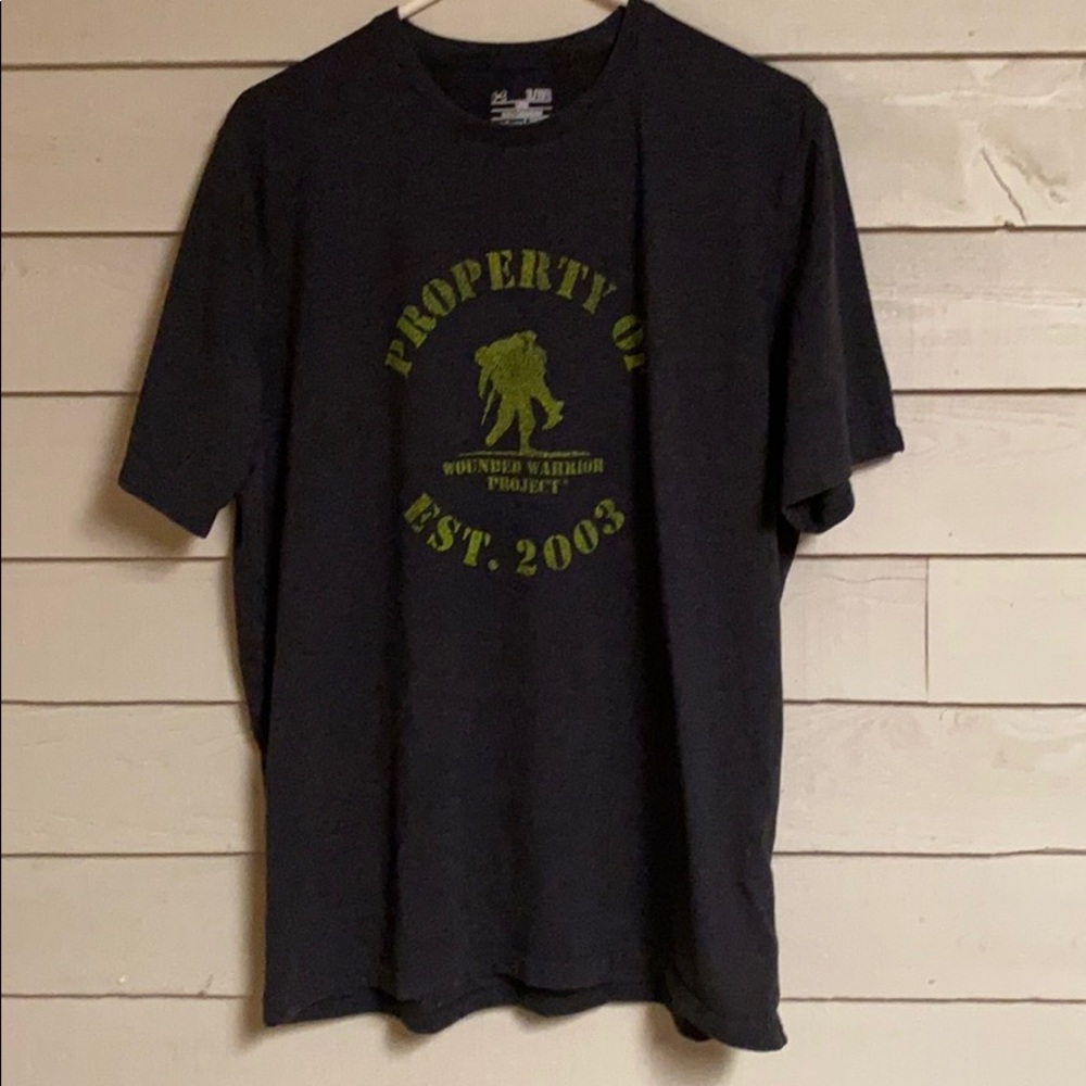 Men’s XL Under Armour T-shirt